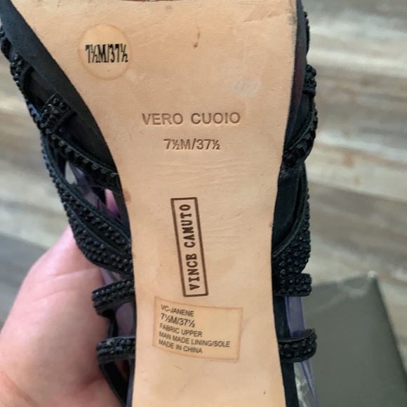 7 1/2 Vince Camuto heels - Picture 4 of 9